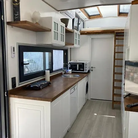 Robinson Tiny House Park Holiday home *